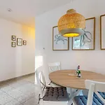 Strandnahe Mit Schwimmbad Im Haus, A Cappella 68,binz Apartment *