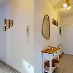 Strandnahe Mit Schwimmbad Im Haus, A Cappella 68,binz شقة