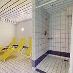 Apartment Strandnahe Mit Schwimmbad Im Haus, A Cappella 68,binz *