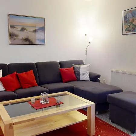 Strandnahe Mit Schwimmbad Im Haus, A Cappella 68,binz Aparthotel *