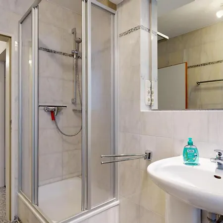 Aparthotel Strandnahe Mit Schwimmbad Im Haus, A Cappella 68,binz Binz