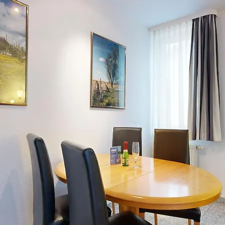 Aparthotel Strandnahe Mit Schwimmbad Im Haus, A Cappella 68,binz *