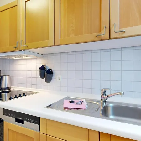 Strandnahe Mit Schwimmbad Im Haus, A Cappella 68,binz Apart-hotel Binz