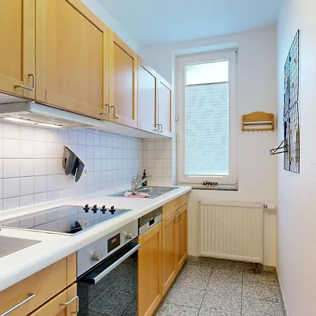 Strandnahe Mit Schwimmbad Im Haus, A Cappella 68,binz 4* Binz