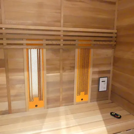 Apart-hotel Strandnahe Mit Schwimmbad Im Haus, A Cappella 68,binz 4*