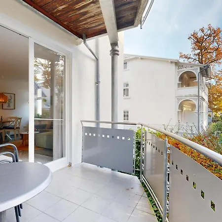 Strandnahe Mit Schwimmbad Im Haus, A Cappella 68,binz Ξενοδοχείο με διαμερίσματα 4*