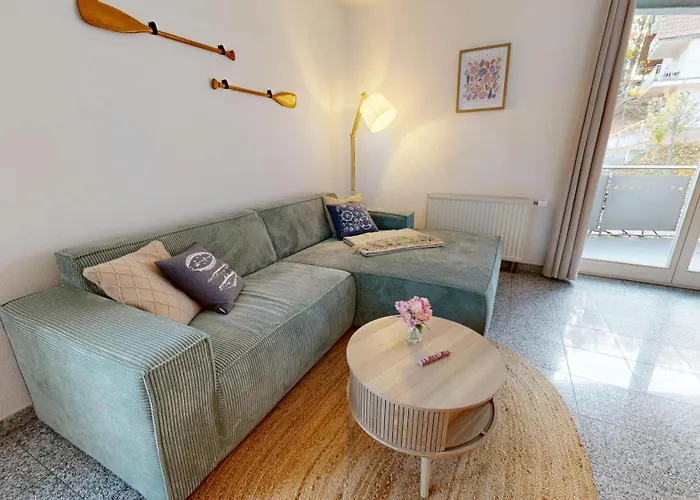 Strandnahe Mit Schwimmbad Im Haus, A Cappella 68,binz