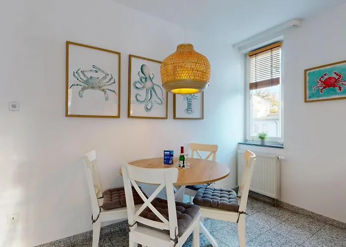 Strandnahe Mit Schwimmbad Im Haus, A Cappella 68,binz Διαμέρισμα