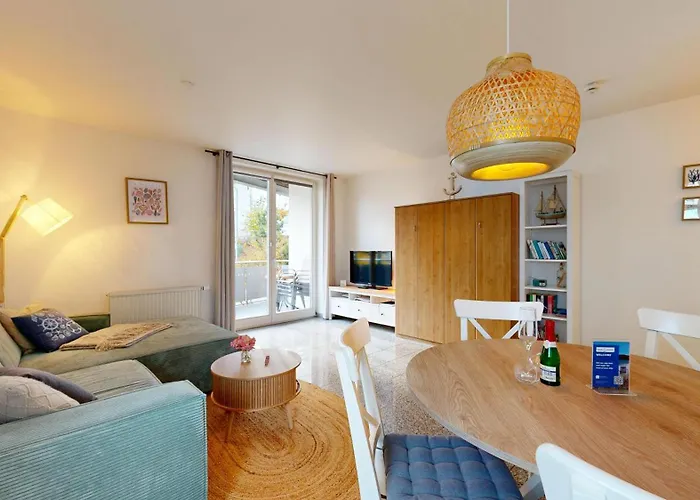 Strandnahe Mit Schwimmbad Im Haus, A Cappella 68,binz *