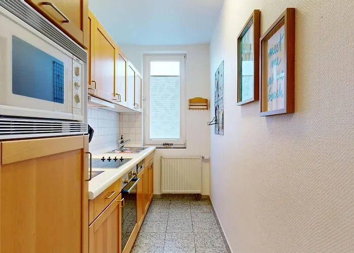 Strandnahe Mit Schwimmbad Im Haus, A Cappella 68,binz Διαμέρισμα *