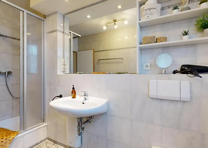 Strandnahe Mit Schwimmbad Im Haus, A Cappella 68,binz Διαμέρισμα Binz